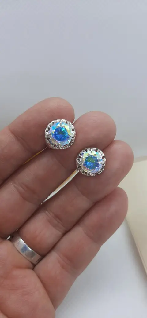 Сережки із блакитним каменем